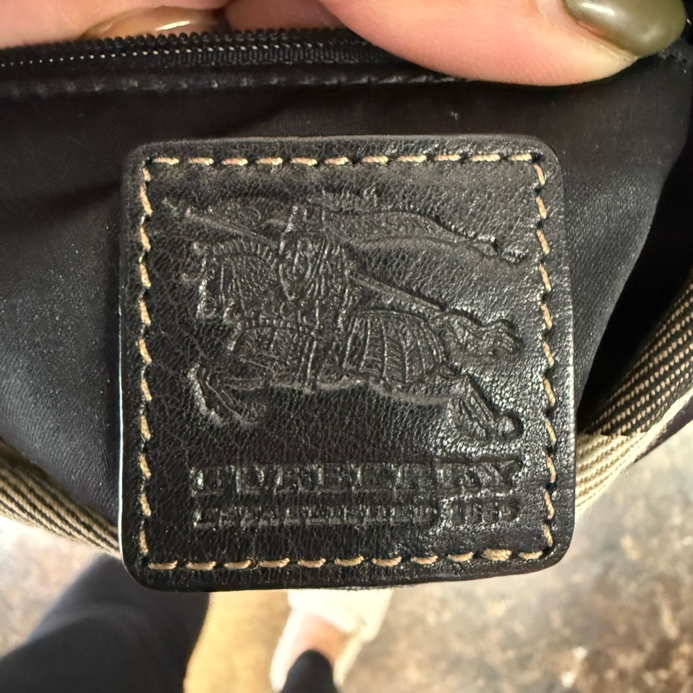 Burberry Brook Black Pebbled Leather Shoulder Bag Nova Check Trim - Picture 11 of 12